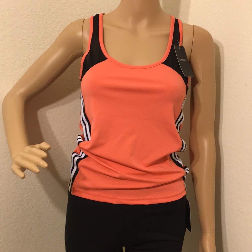 Blk,dark pink some white sweats.